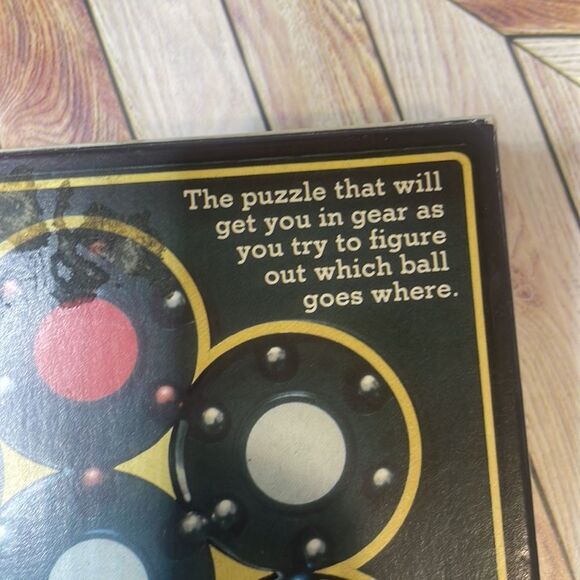 Great Gears Puzzle Game by Tomy - Picture 5 of 12